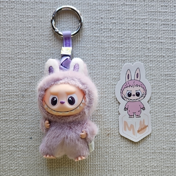 PIN FOR LOVE LABUBU LETTER M - Picture 3 of 11